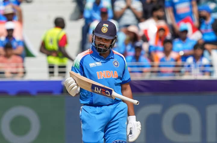 भारतीय वनडे टीम के कप्तान रोहित शर्मा के भी दो बच्चे हैं. रोहित पहली बार साल 2018 में पिता बने थे. जब उनके घर एक बेटी ने जन्म लिया था. उनकी बेटी का नाम समायरा है. वहीं साल 2024 में एक बेटे ने उनके घर जन्म लिया. उनके बेटे का नाम अहान है.