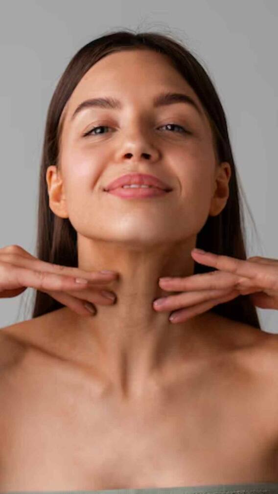 इन एक्सरसाइज से पा सकते हैं परफेक्ट 'जॉ लाइन'