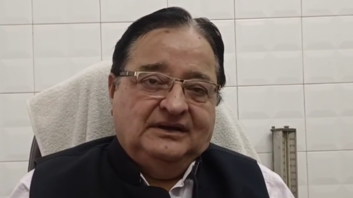 ‘अखिलेश यादव बहुत बड़े हिंदू हैं’, सपा के पूर्व सांसद डॉ. एसटी हसन का बीजेपी पर हमला