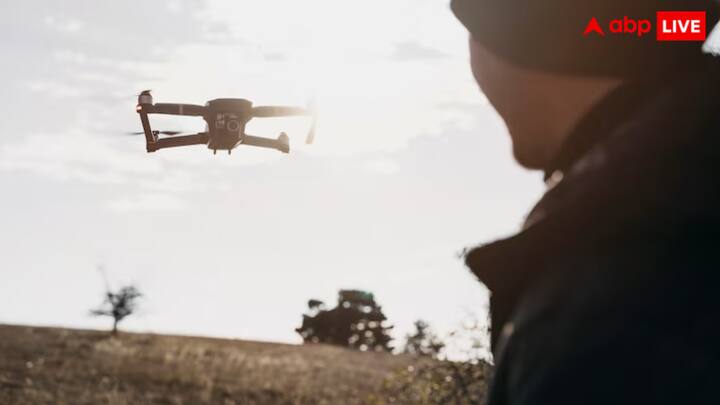 आईआईटी बॉम्बे, आईआईटी कानपुर, दिल्ली टेक्नोलॉजिकल यूनिवर्सिटी, पंजाब यूनिवर्सिटी, हिंदुस्तान यूनिवर्सिटी (चेन्नई), आंध्र यूनिवर्सिटी जैसी जगहों पर ड्रोन और एविएशन से जुड़ी पढ़ाई होती है.