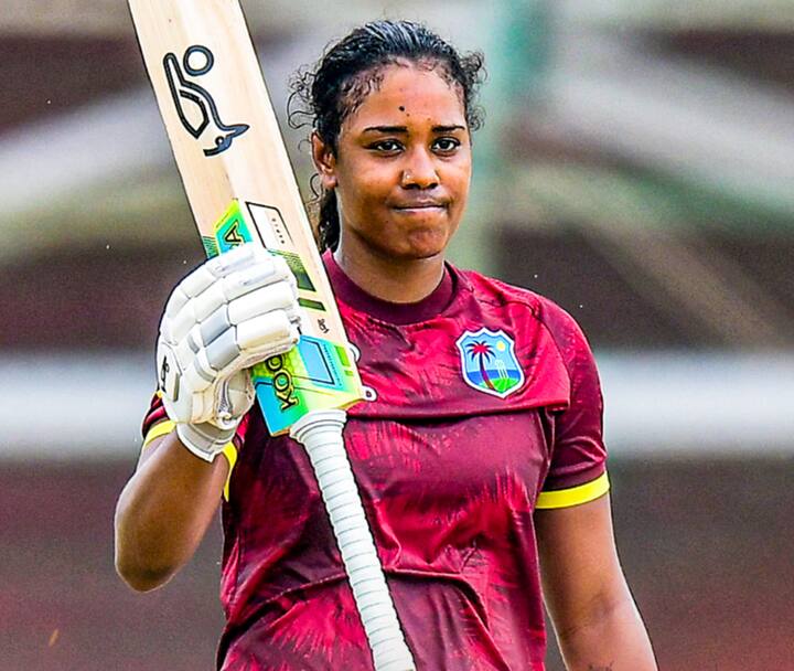 सबसे ज्यादा ODI शतक लगाने वाली पांचवी महिला प्लेयर हेली मैथ्यूज हैं, जिन्होंने 95 मैचों में 9 शतक जड़े हैं.