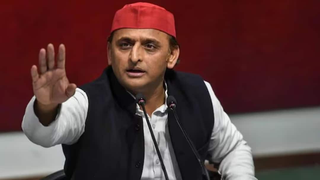 India-Pakistan Tensions: Akhilesh Yadav Urges Politicians Not To Use Armed Forces For 'Self-Display' India-Pakistan Tensions: Akhilesh Yadav Urges Politicians Not To Use Armed Forces For 'Self-Display'