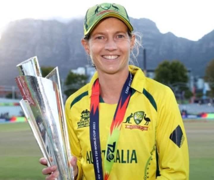 महिला क्रिकेट में सबसे ज्यादा वनडे शतक लगाने वाली बल्लेबाजी ऑस्ट्रेलिया की मेग लैनिंग हैं, जिन्होंने 103 मैचों में 15 शतक जड़े हैं.