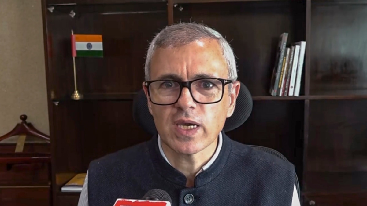 पाकिस्तान पर भड़के CM उमर अब्दुल्ला, ‘एक मजहब को निशाना नहीं बनाया, बल्कि मंदिर…’