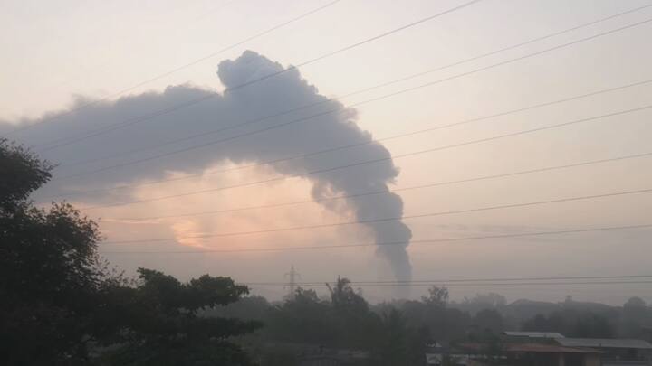 भिवंडी तालुक्यातील वडपे गावच्या हद्दीत रिचलेंड कंपाऊंड परिसरात ही भीषण आगीची घटना घडली आहे.
