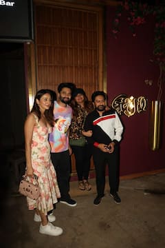 क्या शादी के एक साल बाद प्रेग्नेंट हैं रकुल प्रीत सिंह? मैक्सी ड्रेस संग शूज पहने स्पॉट हुईं एक्ट्रेस, तो सोशल मीडिया पर हुई चर्चा