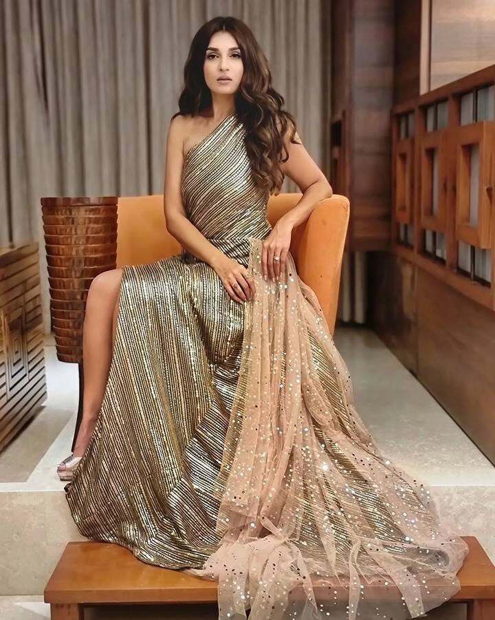 टीवी की पॉपुलर एक्ट्रेस शाइनी दोशी ने हाल ही में चाइल्डहुड ट्रॉमा पर खुलकर बात की है. उन्होंने बताया कि बचपन में क्या-क्या झेला है.