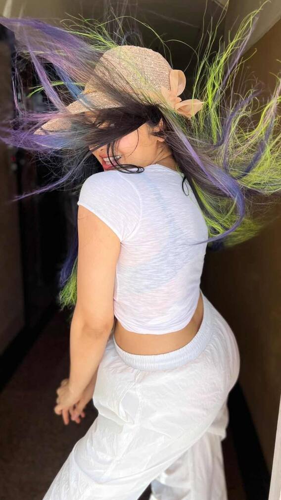 एडल्ट साइट पर लीक हुआ फोन नंबर, बिना कपड़ों की तस्वीरों संग लिखा रेट भी