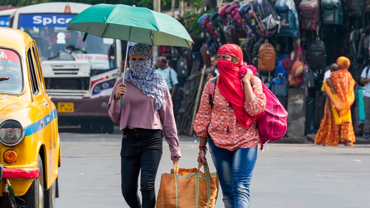 Delhi Weather: दिल्ली में चलेगा लू का दौर, 3 दिनों बाद रुलाएगी गर्मी, आज कैसा रहेगा मौसम?