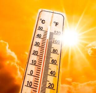 ਭਾਰਤੀ ਮੌਸਮ ਵਿਗਿਆਨ ਵਿਭਾਗ (IMD) ਦੇ ਅਨੁਸਾਰ, ਤਾਪਮਾਨ 40.8°C ਸਮਰਾਲਾ (ਲੁਧਿਆਣਾ) ਵਿੱਚ ਰਿਕਾਰਡ ਕੀਤਾ ਗਿਆ ਹੈ, ਜੋ ਹਾਲਾਤ ਵਿੱਚ ਸਭ ਤੋਂ ਗਰਮ ਸਥਾਨ ਰਿਹਾ। ਚੰਡੀਗੜ੍ਹ ਵਿੱਚ ਤਾਪਮਾਨ 38.9°C, ਪਟਿਆਲਾ ਵਿੱਚ 39.0°C ਅਤੇ ਬਠਿੰਡਾ ਵਿੱਚ 39.1°C ਤੱਕ ਪਹੁੰਚਿਆ, ਜਦਕਿ ਅੰਮ੍ਰਿਤਸਰ, ਲੁਧਿਆਣਾ, ਫਰੀਦਕੋਟ, ਹੁਸ਼ਿਆਰਪੁਰ ਅਤੇ ਫਾਜ਼ਿਲਕਾ ਵਰਗੇ ਜ਼ਿਲ੍ਹਿਆਂ ਵਿੱਚ ਵੀ ਤਾਪਮਾਨ 37 ਤੋਂ 39 ਡਿਗਰੀ ਦੇ ਵਿਚਕਾਰ ਰਿਹਾ। ਕੁੱਲ ਮਿਲਾ ਕੇ, ਪੰਜਾਬ ਦੇ ਜ਼ਿਆਦਾਤਰ ਹਿੱਸਿਆਂ ਵਿੱਚ ਭਾਰੀ ਗਰਮੀ ਦਾ ਅਸਰ ਦੇਖਣ ਨੂੰ ਮਿਲਿਆ।