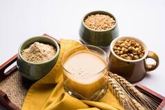 गर्मी में रहना है बीमारियों से दूर तो खाएं ये सुपरफूड, रोज़ पीने से मिलते हैं इतने फायदे