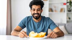 खरबूजे के साथ कभी नहीं खानी चाहिए ये सफेद चीज, एक घंटे के अंदर आ सकती है मौत