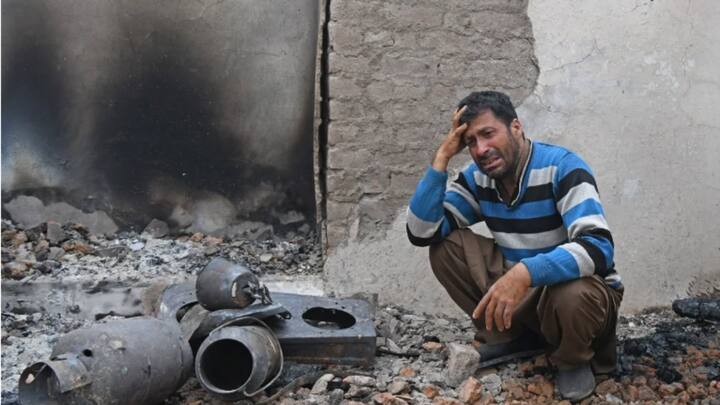 एक अन्य निवासी फारूक अहमद ने कहा कि भारत-पाकिस्तान के बीच सीजफायर से उरी के लोगों को बहुत खुशी हुई.