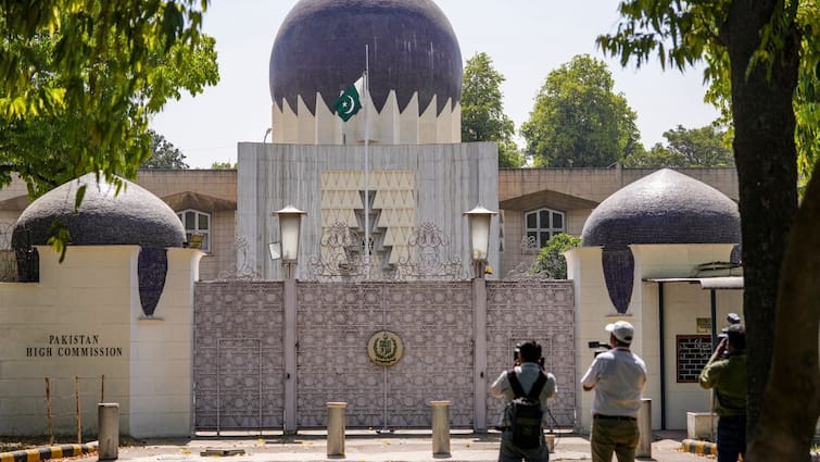 India Declares Another Pakistani Official ‘Persona Non Grata’, Asked To Leave Country In 24 Hrs