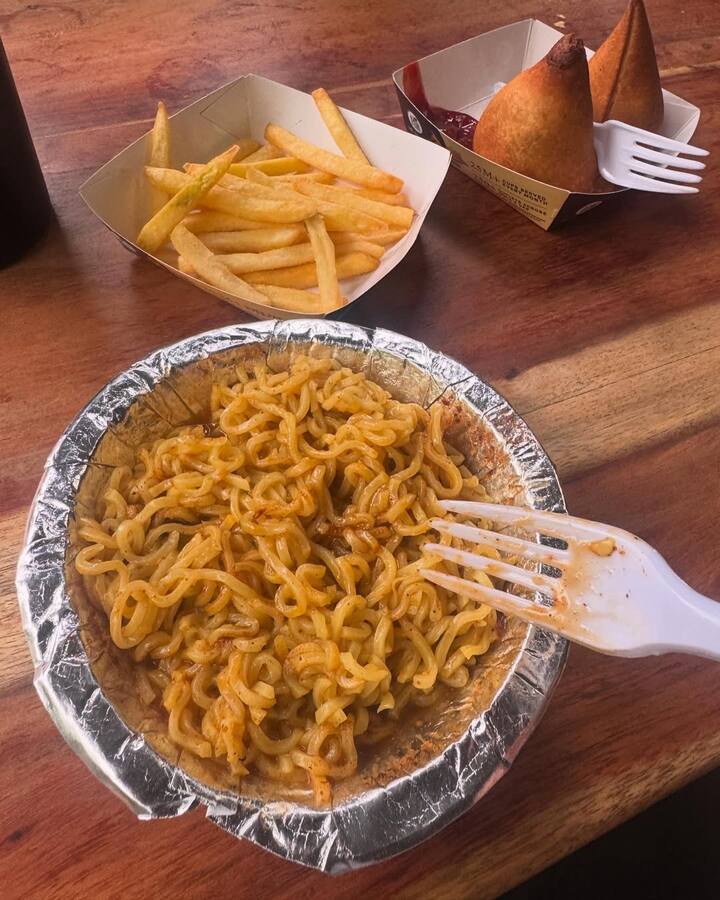 Navya's mother Shweta Bachchan reacted on her post with different emojis.