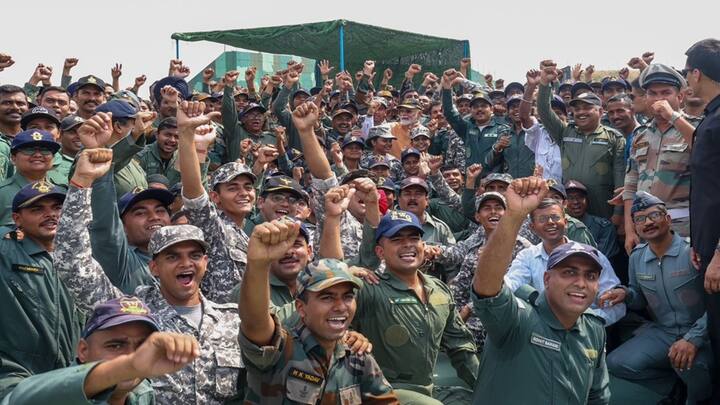 પંજાબમાં સ્થિત આદમપુર એરબેઝ ભારતીય વાયુસેનાના મિગ-29નો બેઝ છે. અહીંની સ્ક્વોડ્રનને બ્લેક આર્ચર તરીકે ઓળખવામાં આવે છે. વડાપ્રધાન નરેન્દ્ર મોદીની આદમપુર એરબેઝની મુલાકાત માત્ર સુરક્ષાની દૃષ્ટિએ વ્યૂહાત્મક નહોતી પરંતુ તે સૈનિકોના મનોબળ માટે એક ઊંડો અને સકારાત્મક સંદેશ પણ બની હતી