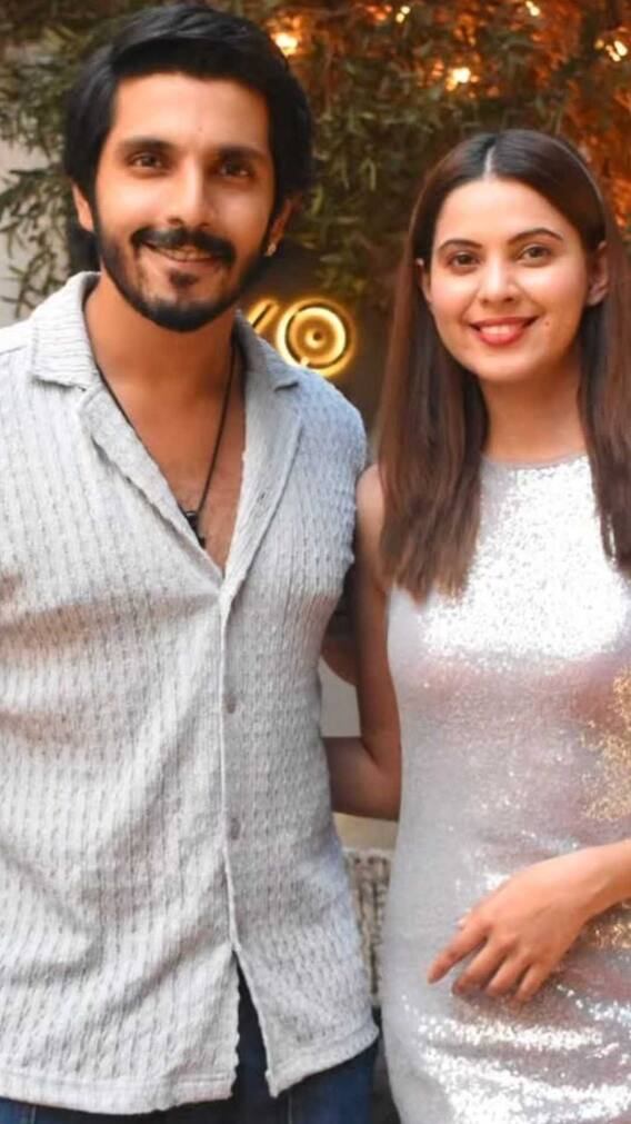 ब्रेकअप के कगार पर एलिस कौशिक और कंवर ढिल्लन?