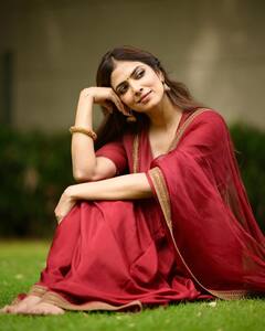 Malavika Mohanan: ఎర్ర చీరలో మాళవిక మోహనన్.. రెండు కళ్లు సరిపోవు!