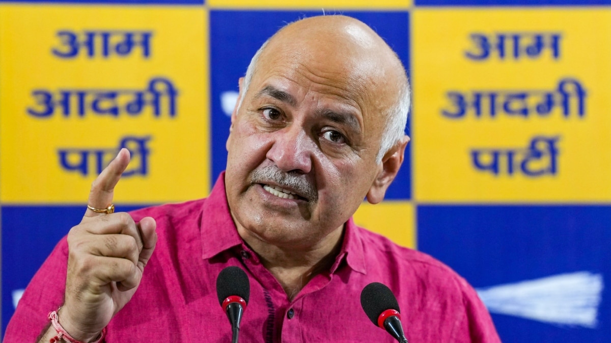 सीजफायर के लेकर AAP ने पूछे PM मोदी से कई सवाल, मनीष सिसोदिया बोले- ‘जब पाक हाथ जोड़कर गिड़गिड़ा रहा था तो…’