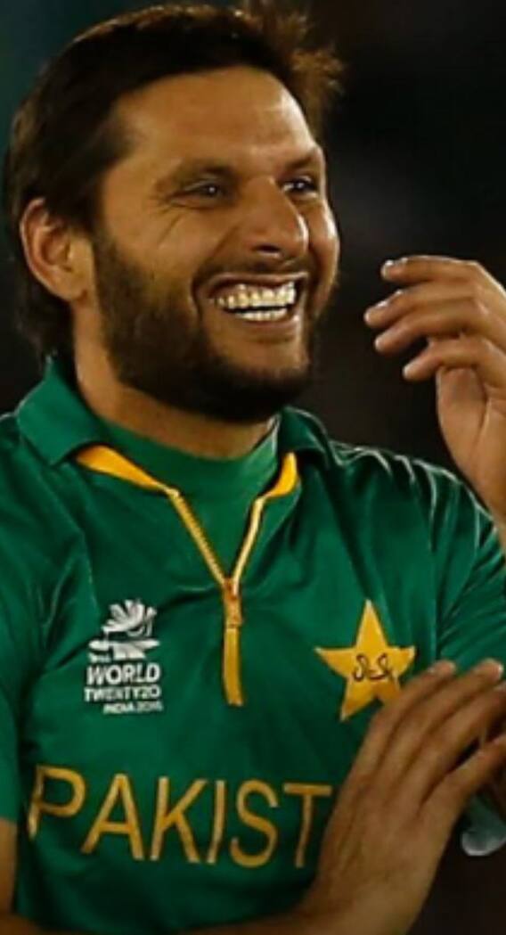 पाकिस्तान की किस पार्टी के सपोर्टर हैं शाहिद अफरीदी?