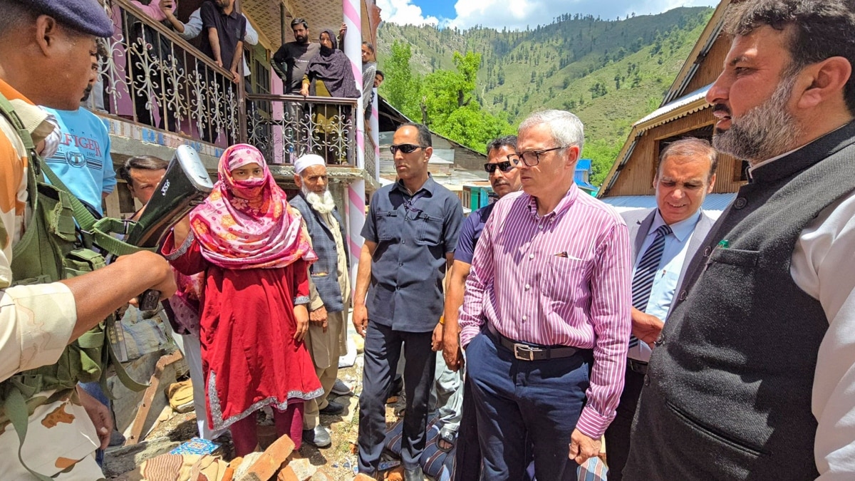 ‘नोएडा और मुंबई में दूर बैठे…’, सीजफायर पर क्या बोले जम्मू-कश्मीर के मुख्यमंत्री उमर अब्दुल्ला?