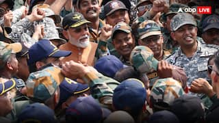 After giving warning to Pakistan, PM Modi suddenly reached Adampur Airbase, met Air Force personnel, pictures