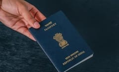 अब आपका पासपोर्ट भी बनेगा हाईटेक, भारत में शुरू हुआ ई-पासपोर्ट, जानिए कैसे बनवाएं और क्या हैं इसके फायदे