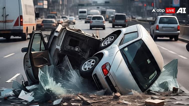 High-Speed Horror In Noida: Bus Carrying LG Employees Crashes Into Pillar High Speed Horror in Noida Bus Carrying LG Employees Crashes Into Pillar High-Speed Horror In Noida: Bus Carrying LG Employees Crashes Into Pillar