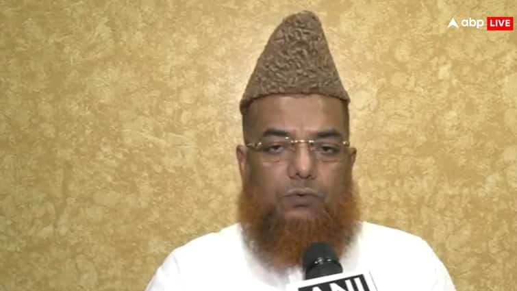 Operation Sindoor imam Maulana Mohammed Shafique Qasmi slams pakistan reacts on balochistan operation sindoor ऑपरेशन सिंदूर पर नाखुदा मस्जिद के इमाम शफीक कासमी का बड़ा बयान, 'पाकिस्तान...'
