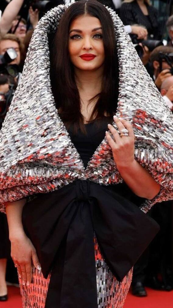 कान्स रेड कार्पेट से ऐश्वर्या राय की 10 खूबसूरत तस्वीरें, पर्पल लिपस्टिक ने बटोरी थी चर्चा