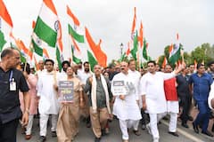 In Pics: दिल्ली में बीजेपी की तिरंगा यात्रा, AAP पर करारा हमला, ऑपरेशन सिंदूर की सुनी गई गूंज