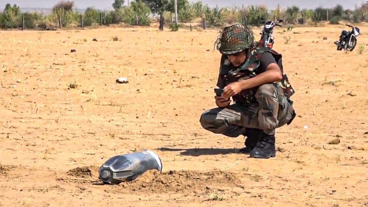 राजस्थान में पाकिस्तान बॉर्डर से सटे जिलों में पटरी पर लौटी जिंदगी, श्रीगंगानगर में नहीं खुले स्कूल
