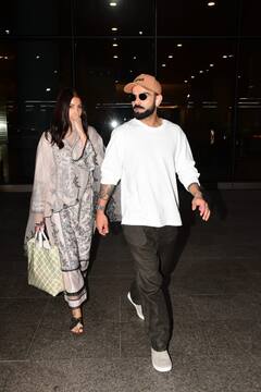 Anushka-Virat Pics: प्रेमानंद महाराज का आशीर्वाद लेकर मुंबई लौटे अनुष्का-विराट, व्हाइट सूट में एक्ट्रेस का दिखा स्टाइलिश लुक
