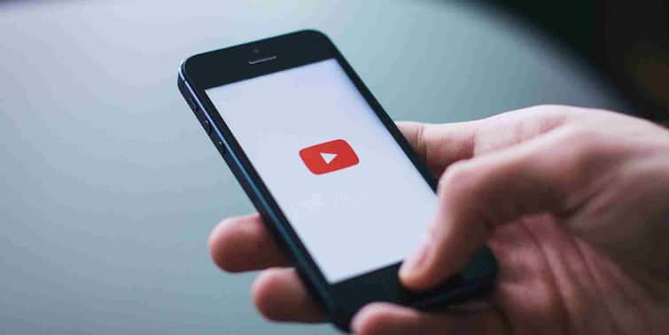 YouTube पर 1 लाख व्यूज पर कितनी कमाई होती है? जानें कब मिलता है सिल्वर बटन