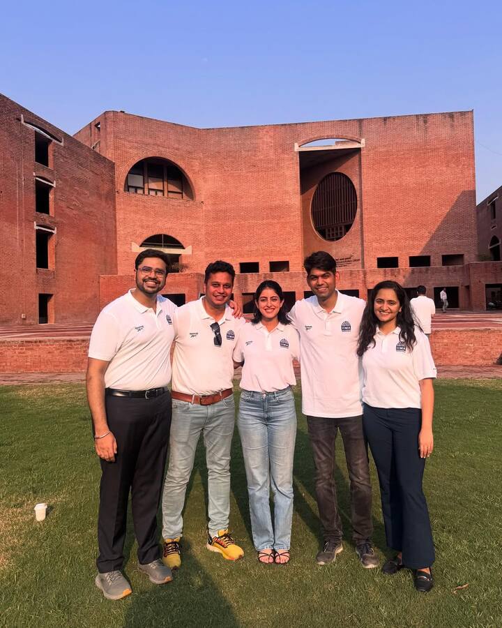 Navya is the daughter of Shweta Bachchan Nanda and businessman Nikhil Nanda. While she hails from one of Bollywood’s most legendary families — being the granddaughter of megastar Amitabh Bachchan and Jaya Bachchan — Navya has carved a unique identity for herself outside of the entertainment industry.