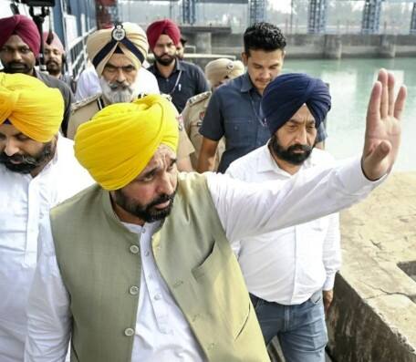 ਦੱਸਣਯੋਗ ਹੈ ਕਿ BBMB ਵਲੋਂ ਰਾਤੋ-ਰਾਤ ਹਰਿਆਣਾ ਨੂੰ ਪੰਜਾਬ ਸਰਕਾਰ ਦੀ ਮਨਜ਼ੂਰੀ ਤੋਂ ਬਿਨਾਂ ਪਾਣੀ ਦੇਣ ਦੀ ਕੋਸ਼ਿਸ਼ ਕੀਤੀ ਗਈ ਸੀ।