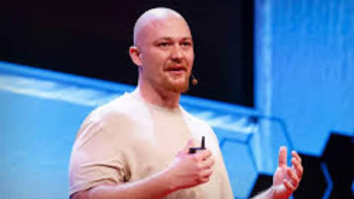 In addition to creating Replit app, AI also creates a website using AI. The company CEO Amjad Masad said some jobs will rise from the market in the next two years. Because AI is no longer needed in all those things.