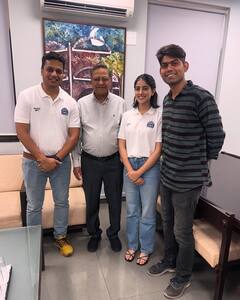 अमिताभ बच्चन की नातिन नव्या नवेली नंदा ने दिखाई कॉलेज लाइफ की झलक, लिखा- 'कैंपस जो घर में बदल गया'