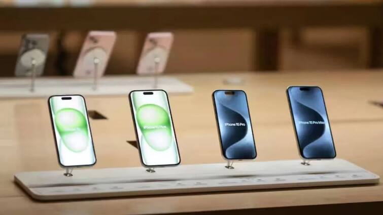 चाइनीज ब्रैंड्स का जलवा हुआ फीका, Apple बना भारतीयों की नई पसंद, जानें क्यों टॉप 5 से बाहर हुए शाओमी-पोको जैसे फोन Chinese brands lost their charm Apple became the new choice of Indians, know why phones like Xiaomi-Poco are out of the top 5 चाइनीज ब्रैंड्स का जलवा हुआ फीका, Apple बना भारतीयों की नई पसंद, जानें क्यों टॉप 5 से बाहर हुए शाओमी-पोको जैसे फोन