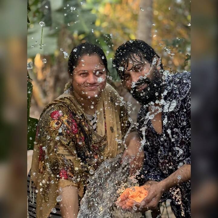జానీ మాస్టర్ దోషి అని కోర్టులు తీర్పు ఇవ్వలేదు. కానీ జనాలలో కొందరు మాత్రం జానీ మీద విమర్శలు చేశారు. దాంతో ఆయన కుటుంబం సైతం ఇబ్బందికరమైన పరిస్థితులు ఎదుర్కొంది. దాని నుంచి కోలుకోవడానికి వాళ్లకు కొంత సమయం పట్టింది. (Image Courtesy: alwaysjani / Instagram)