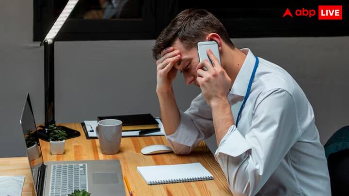 एक यूजर ने लिखा...लगता है कोई पागल कंपनी खोले बैठा है. एक और यूजर ने लिखा...इतना कंजूस है, पता नहीं कंपनी सैलेरी भी देगी या नहीं.