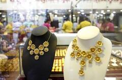 Gold-Silver Price: ਮਈ ਮਹੀਨੇ ਸੋਨਾ ਖਰੀਦਣਾ ਹੋਇਆ ਆਸਾਨ, ਬੁੱਧਵਾਰ ਨੂੰ ਵੀ ਡਿੱਗੇ ਭਾਅ; ਜਾਣੋ 10 ਗ੍ਰਾਮ ਕਿੰਨਾ ਸਸਤਾ?