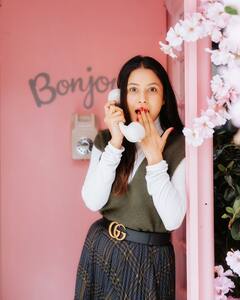 बदन पे सितारे लपेटे हुए.. शहनाझ गिलचा सिल्वर लुक; फोटो पहाच!