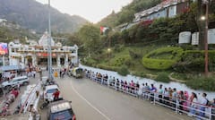 वैष्णो देवी यात्रा पर भी पड़ा भारत-पाक तनाव का असर, कितनी कम हो गई भक्तों की संख्या?
