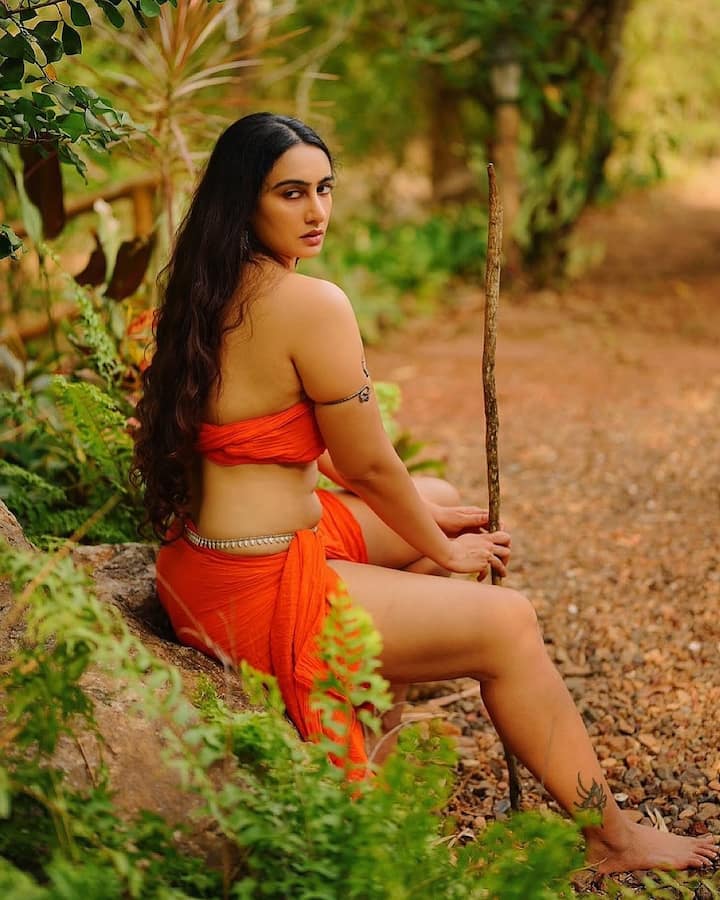 एक्ट्रेस मेघा शुक्ला की ये तस्वीरें देख फैंस भी उनकी बोल्डनेस के कायल हो गए।