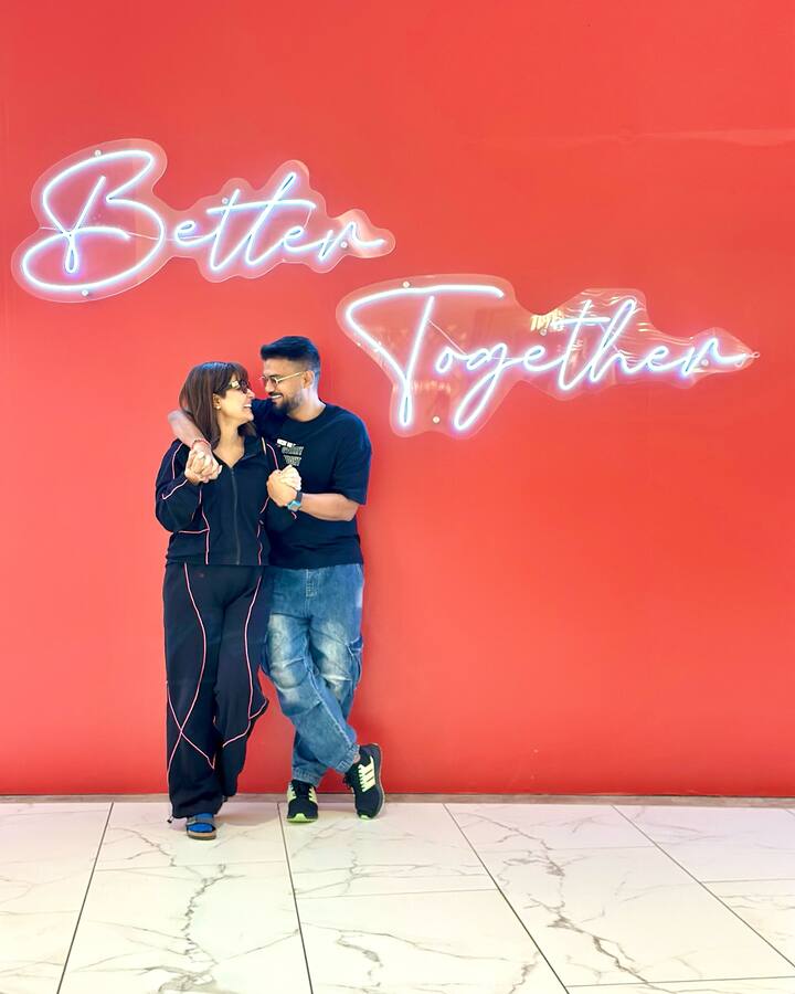 खरंतर, सध्या ही अभिनेत्री तिचा बॉयफ्रेंड रॉकी जयस्वालसोबत कोरियामध्ये सुट्टीचा आनंद घेत आहे.