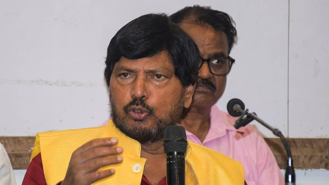 'ऑपरेशन सिंदूर से हड़बड़ाया पाकिस्तान', रामदास अठावले बोले- 'अगर शांति चाहिए तो हमारे...' Ramdas Athawale on POK Operation sindoor India Pakistan Ceasefire Thanks to PM Narendra Modi 'ऑपरेशन सिंदूर से हड़बड़ाया पाकिस्तान', रामदास अठावले बोले- 'अगर शांति चाहिए तो हमारे...'