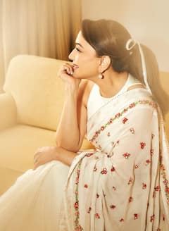 माधुरी दीक्षित ने करियर के टॉप पर शादी करके छोड़ी इंडस्ट्री, संजय दत्त संग जुड़ा नाम, अब ये कर रही एक्ट्रेस