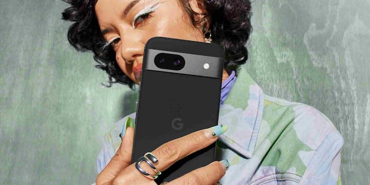 इतना ही नहीं, Flipkart पर Google Pixel 8a पर भी भारी डिस्काउंट दिया जा रहा है. गूगल के इस फोन की असल कीमत 52,999 रुपये है. लेकिन ई-कॉमर्स साइट पर इसे 37,999 रुपये में खरीदा जा सकता है. इसके अलावा फोन को आप महज 1584 रुपये की मासिक किस्त पर भी खरीद सकते हैं.