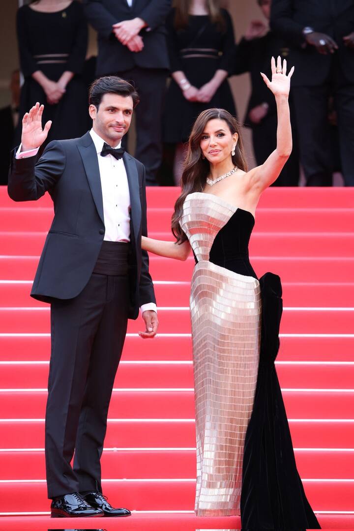 In this film festival, some films from all countries are shown, as well as many important things related to the film industry. However, every time the most lime light red carpet walks.
